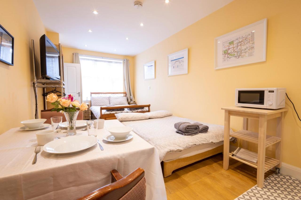 London Vegetarian Smoke & Pet Free En-Suite With Ev Parking エッジウェア エクステリア 写真