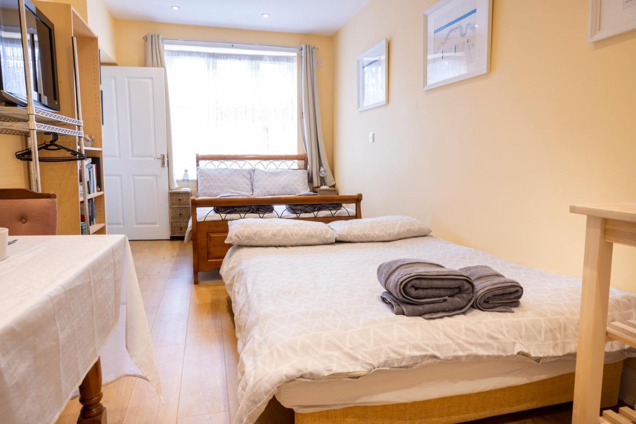 London Vegetarian Smoke & Pet Free En-Suite With Ev Parking エッジウェア エクステリア 写真