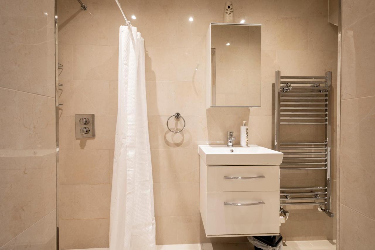 London Vegetarian Smoke & Pet Free En-Suite With Ev Parking エッジウェア エクステリア 写真