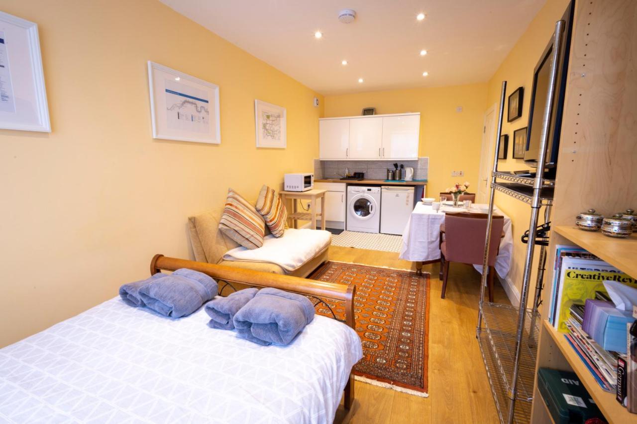 London Vegetarian Smoke & Pet Free En-Suite With Ev Parking エッジウェア エクステリア 写真