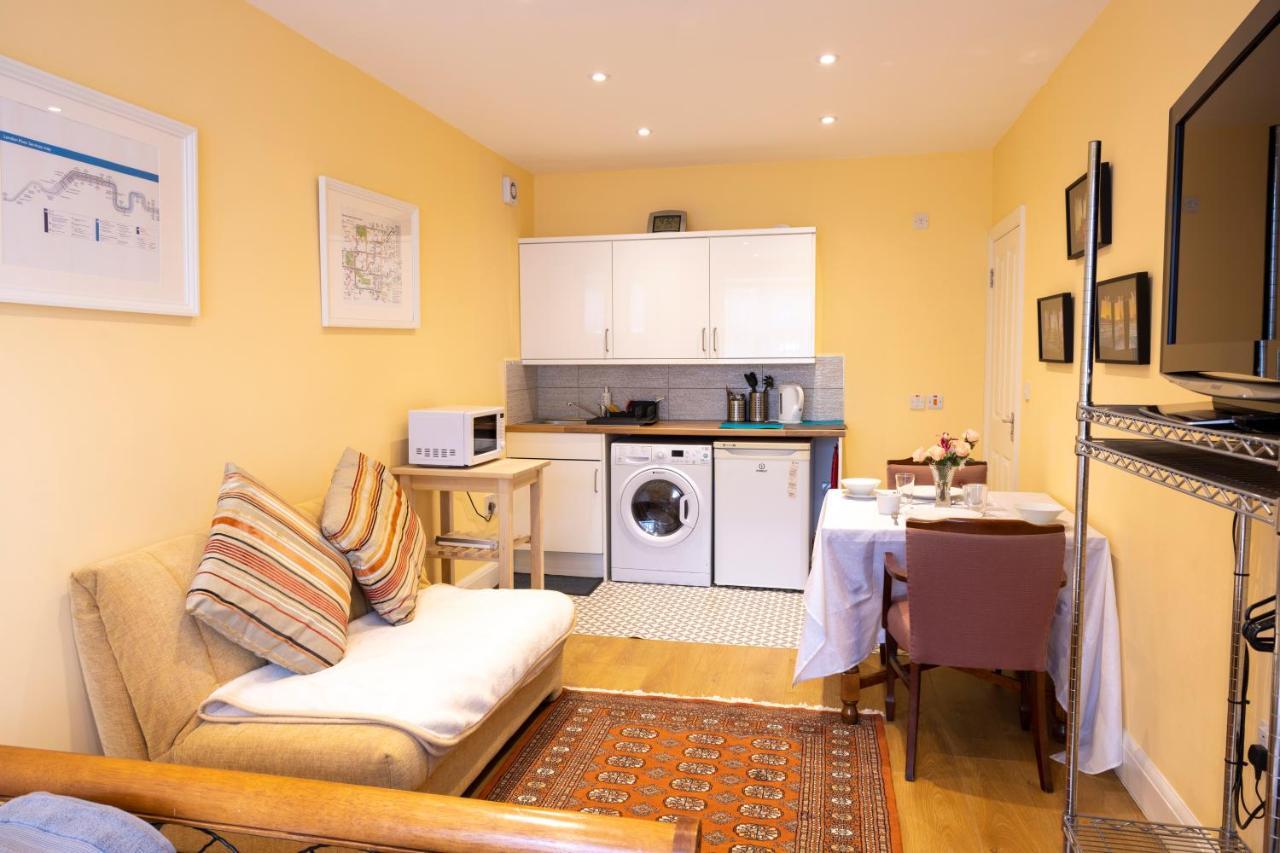 London Vegetarian Smoke & Pet Free En-Suite With Ev Parking エッジウェア エクステリア 写真