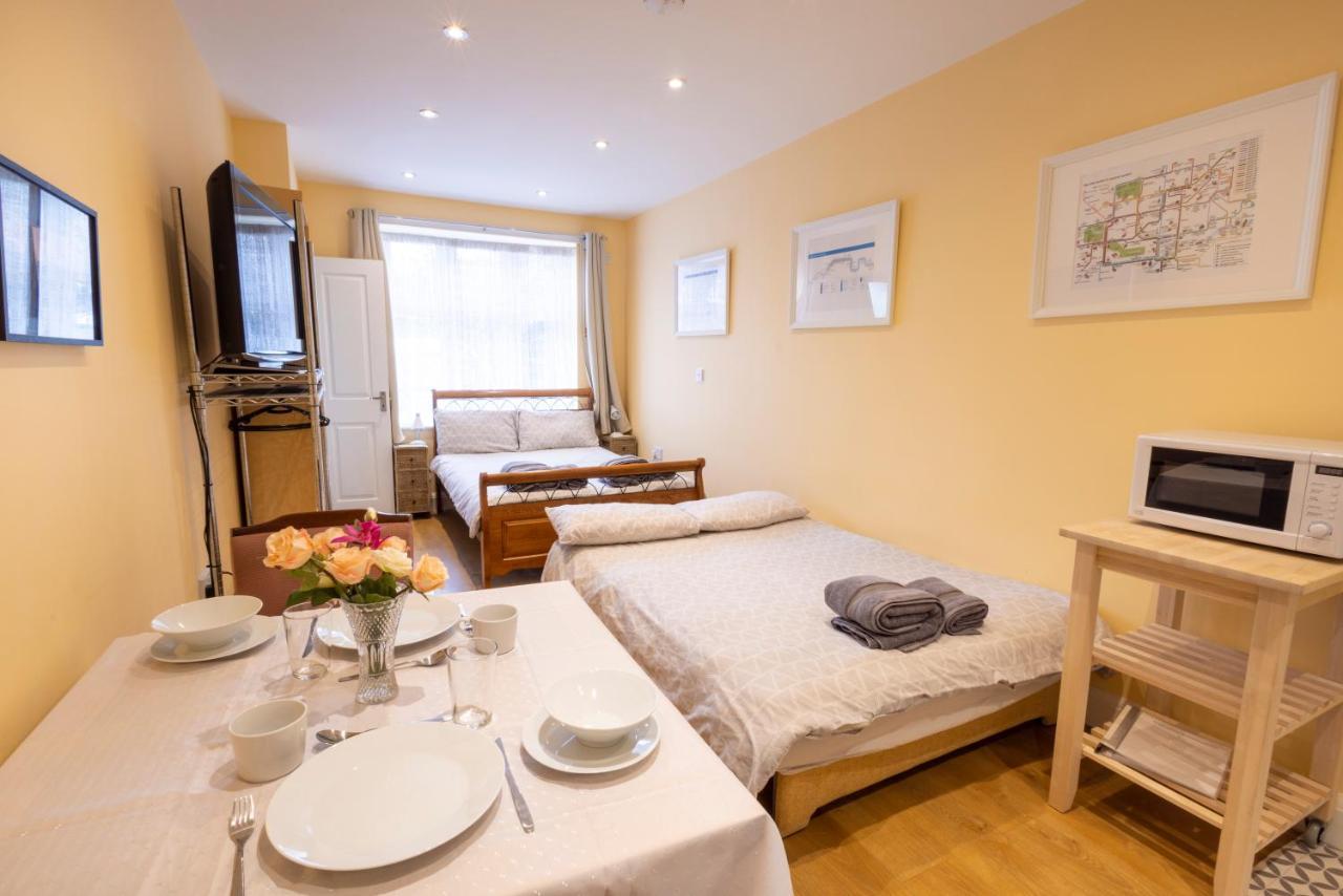 London Vegetarian Smoke & Pet Free En-Suite With Ev Parking エッジウェア エクステリア 写真