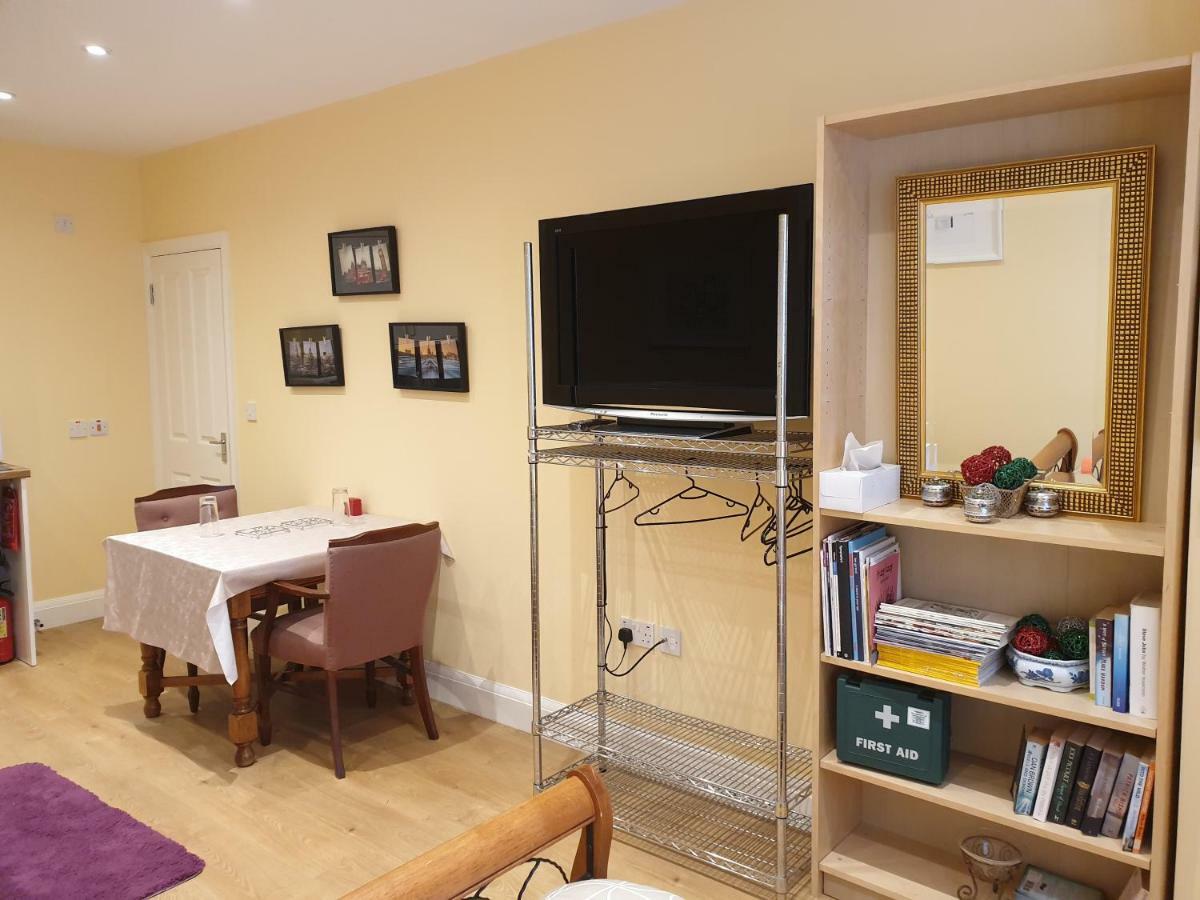 London Vegetarian Smoke & Pet Free En-Suite With Ev Parking エッジウェア エクステリア 写真